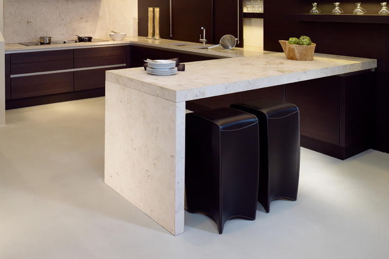 03-raumwerk-koeln-fugenlose-fussboeden-und-wandflaechen-mit-produkten-von-porviva