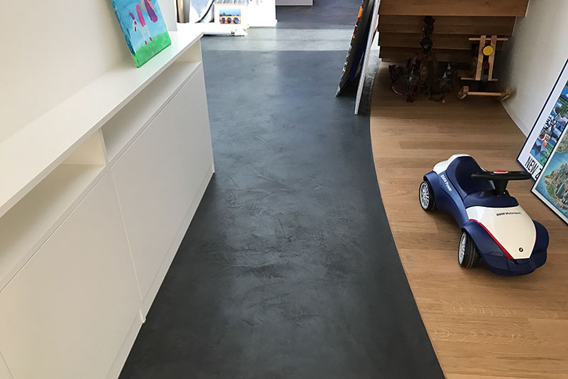 09-raumwerk-koeln-fugenlose-fussboeden-und-wandflaechen-mit-produkten-von-frescolori